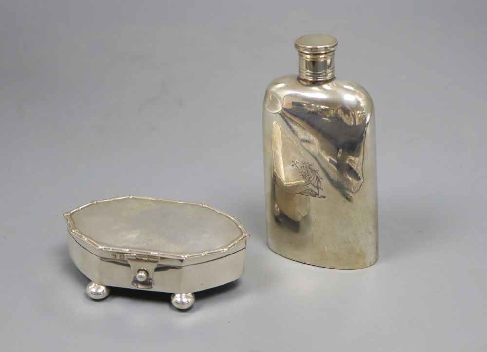 A George V silver trinket box, 92mm and a Victorian silver hip flask(a.f.), London 1859, 11.6cm.